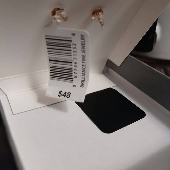 14K Gold Stud Earrings - Picture 3 of 3